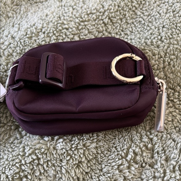 lululemon athletica Mini Bag - Deep Purple - Picture 4 of 6